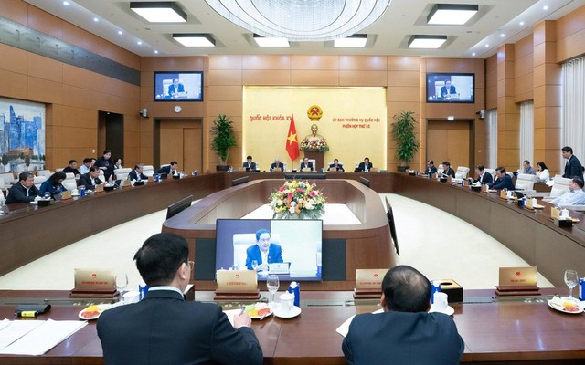 Quốc hội bước vào tuần làm việc cuối của kỳ họp thứ 10, thông qua Luật Báo chí (sửa đổi)