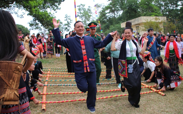 Nhiều địa phương xây dựng mô hình văn hóa truyền thống dân tộc thiểu số gắn với phát triển du lịch