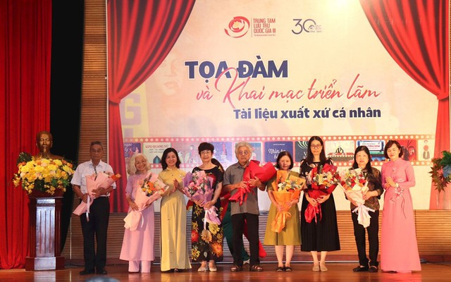Tài liệu lưu trữ quý hiếm về những gương mặt tiêu biểu