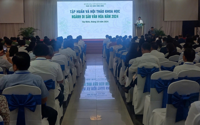 Tổ chức lớp đào tạo, bồi dưỡng, tập huấn nâng cao nhận thức và kiến thức chuyên môn nghiệp vụ về đánh giá tác động di sản