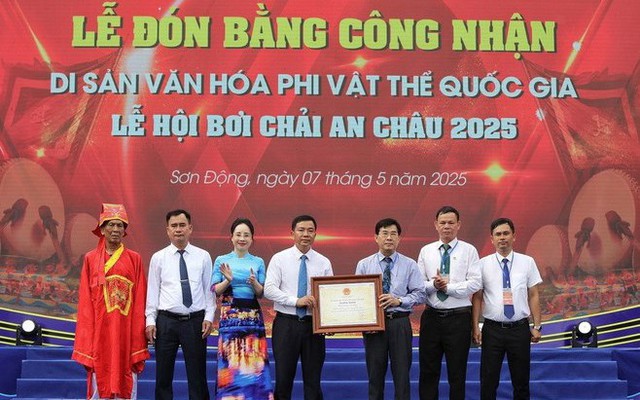 Bắc Giang: Lễ hội bơi chải An Châu trở thành Di sản Văn hóa Phi vật thể cấp quốc gia