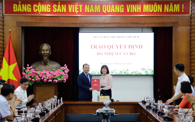 Bổ nhiệm Phó Cục trưởng Cục Du lịch Quốc gia Việt Nam và Phó Vụ trưởng Vụ Kế hoạch Tài chính, Bộ VHTTDL