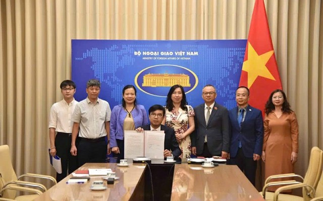 Báo Thế giới và Việt Nam “bắt tay chiến lược” với The Colombo Times - điểm nhấn mới trong hợp tác báo chí quốc tế