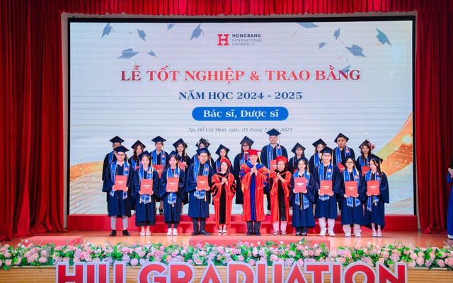 Lễ tốt nghiệp đầy cảm xúc ở một trường đại học quốc tế tại TP. Hồ Chí Minh 