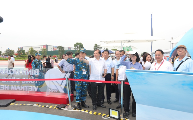 Phân khu “Khát vọng bầu trời” và “Kiến tạo phát triển” tiếp tục thu hút sự quan tâm của đông đảo công chúng