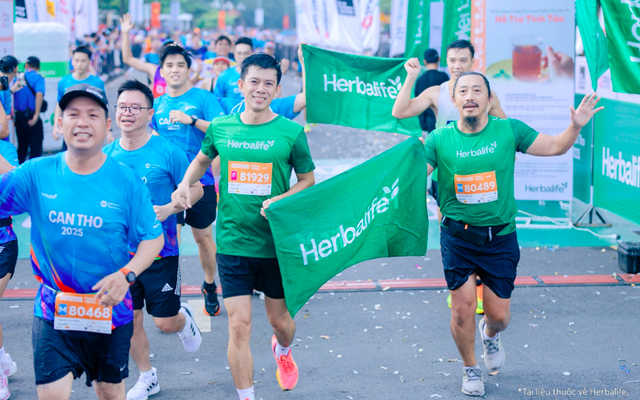 Herbalife Việt Nam khuyến khích lối sống năng động thông qua hoạt động đồng hành cùng giải chạy VnExpress Marathon Cần Thơ 2025
