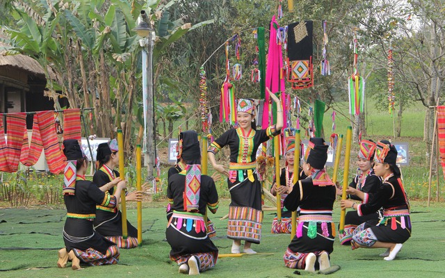 Thanh Hóa: Khai mạc lớp tập huấn bảo tồn và phát triển nghệ thuật múa dân tộc Khơ Mú