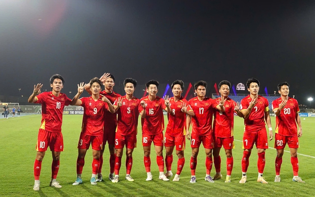 Thủ tướng gửi thư chúc mừng chiến thắng của Đội tuyển bóng đá nam U23 Việt Nam