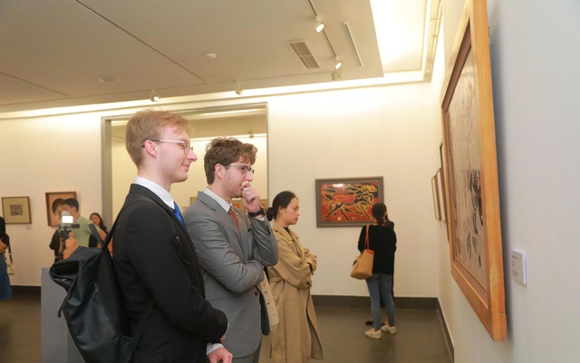 Trưng bày 60 tác phẩm tại triển lãm "Ngựa trong nghệ thuật tạo hình"