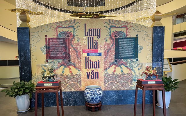 Long Mã khai văn – sắc xuân di sản tại Bảo tàng Hà Nội