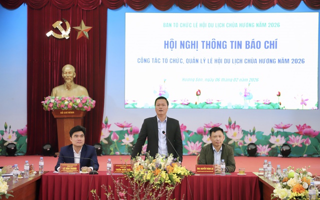 Lễ hội du lịch Chùa Hương: Bảo tồn di sản gắn với phát triển du lịch, lấy du khách làm trung tâm