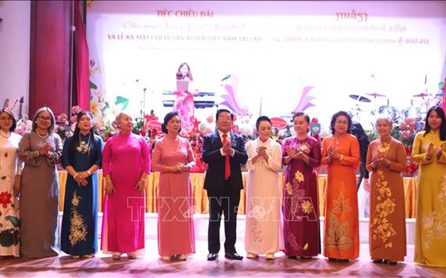 Lan tỏa văn hóa Việt Nam tại Lào qua tà áo dài