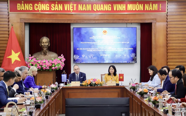 Thứ trưởng Thường trực Lâm Thị Phương Thanh tiếp Phó Chủ tịch thứ nhất Quốc hội Hy Lạp Ioannis Plakiotakis 